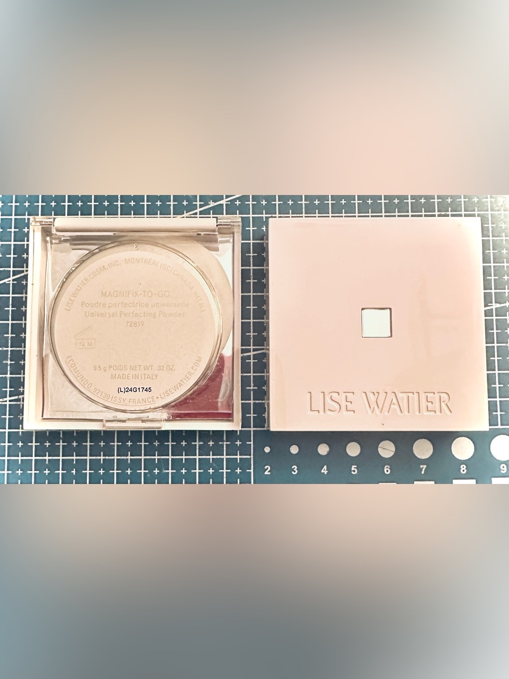 Translucent Pressed Powder